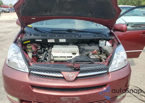 2004 Toyota Sienna Xle z USA, uszkodzony, nr VIN 5TDBA22CX4S016413